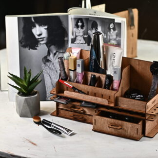 An image of the organizer with cosmetics on a white background.