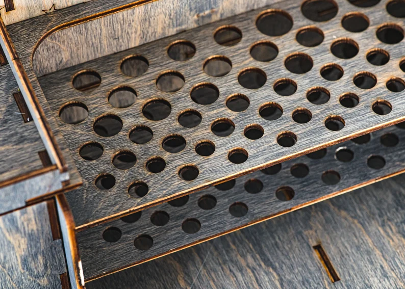A close-up shot of the organizer's handles or a specific feature, emphasizing the handcrafted details.