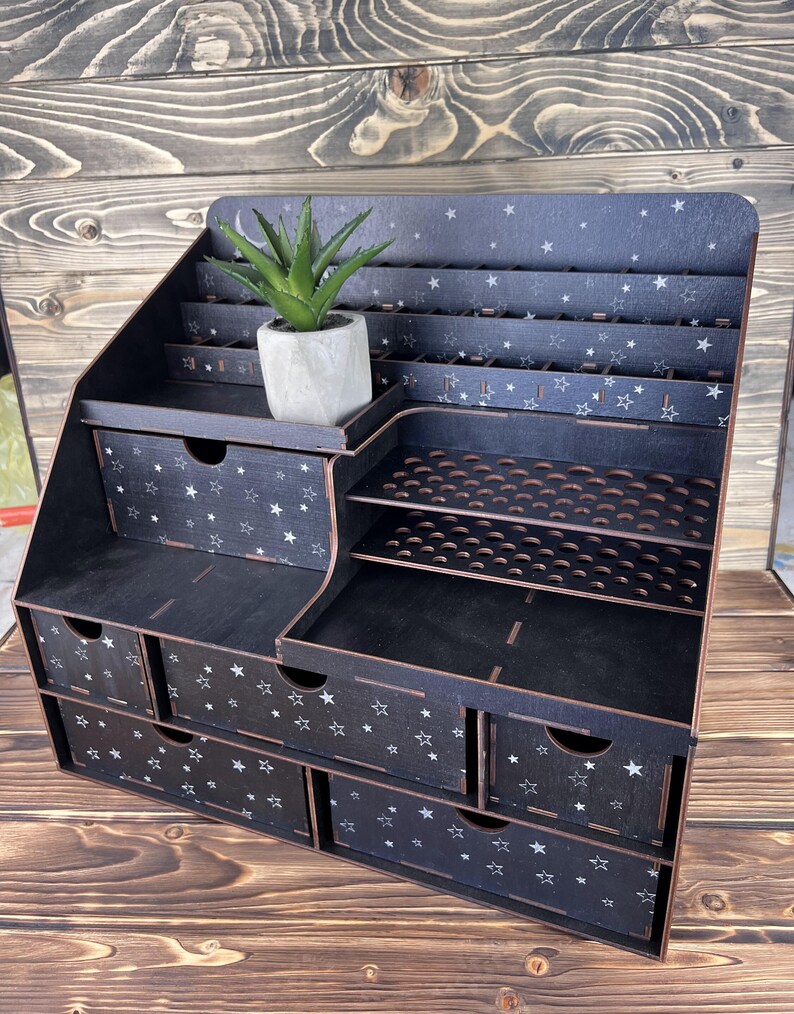 A side view, highlighting the elegant shape of the organizer.