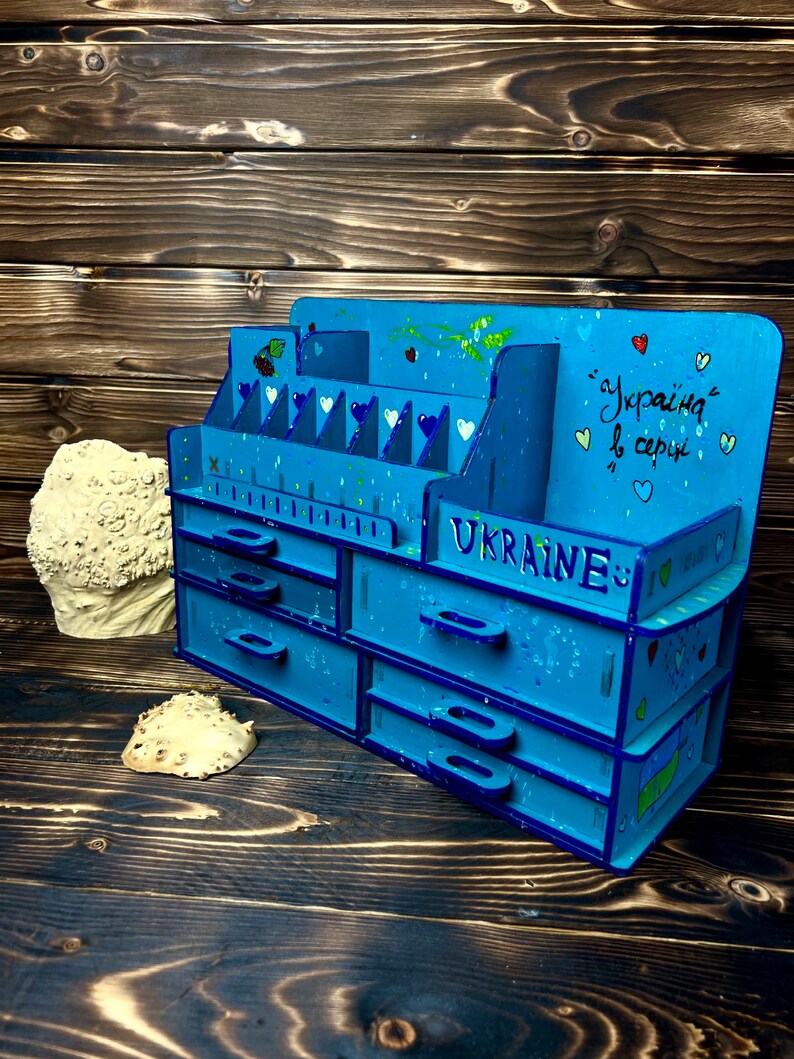 A shot of the organizer as a centerpiece on a well-styled vanity.