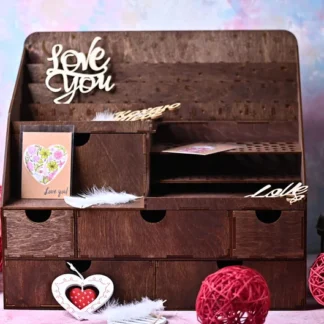 Close-up view of the "Eve" (Extra Large) organizer, highlighting the quality of the wood and the smooth finish.