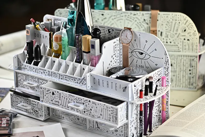 An image highlighting the unique detail or feature that makes this organizer exclusive.