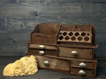  A close-up view of one of the metal handles of the organizer, highlighting its design and quality.